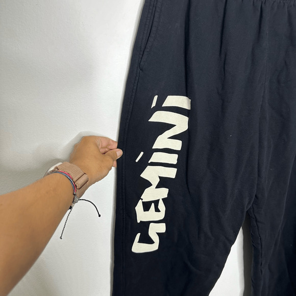 GOOD AMERICAN ZODIAC BOYFRIEND SWEATPANTS gemini womens size 2 medium 6-8 - Picture 3 of 5